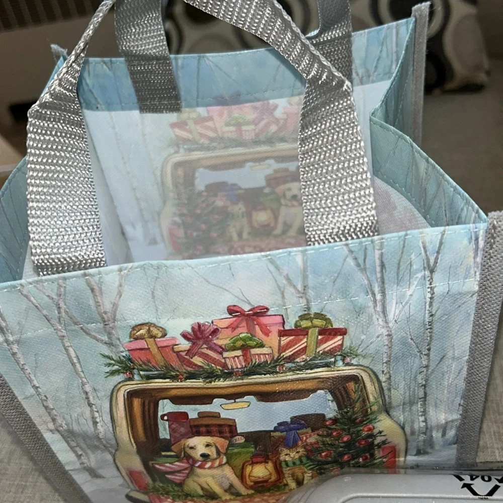 Locknlock container with Holiday Gift Bag with Dog and Presents Design - Picture 3 of 5
